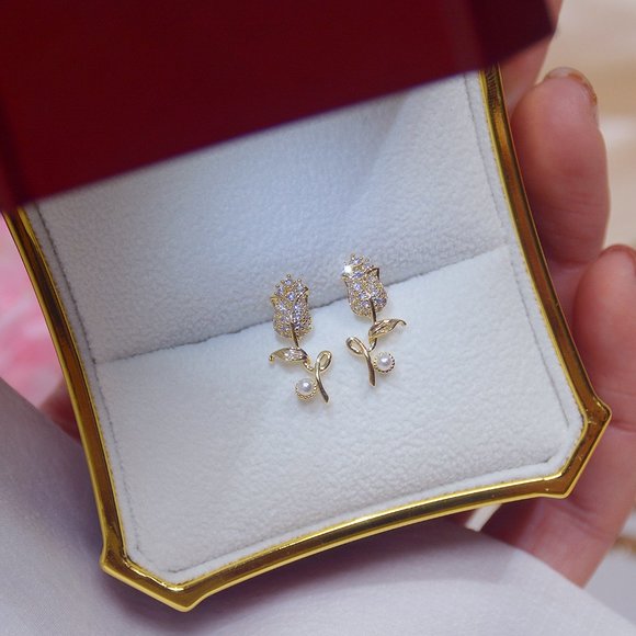 NEW 14K Gold Plated Diamond Rose Pearl Earrings - Picture 8 of 10